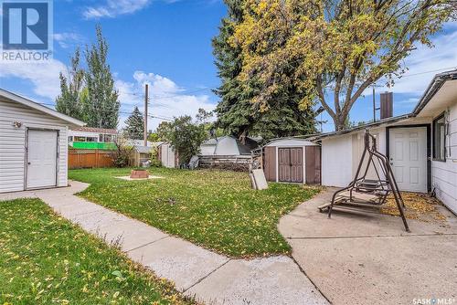 1901 Sommerfeld Avenue, Saskatoon, SK - Outdoor