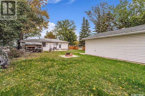 1901 Sommerfeld Avenue, Saskatoon, SK - Outdoor