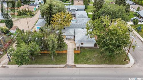 1901 Sommerfeld Avenue, Saskatoon, SK - Outdoor