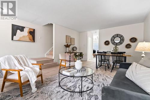 298 Waverly Street S, Oshawa (Vanier), ON - Indoor Photo Showing Living Room