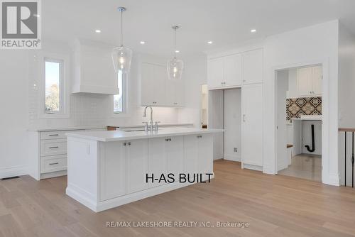 2-1000 D'Arcy Street, Cobourg, ON - Indoor Photo Showing Kitchen With Upgraded Kitchen