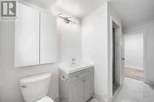 21 Christine Crescent, Toronto, ON - Indoor Photo Showing Bathroom