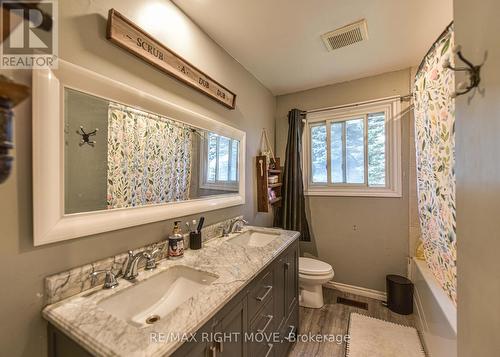 8732 Hwy 12, Oro-Medonte, ON - Indoor Photo Showing Bathroom