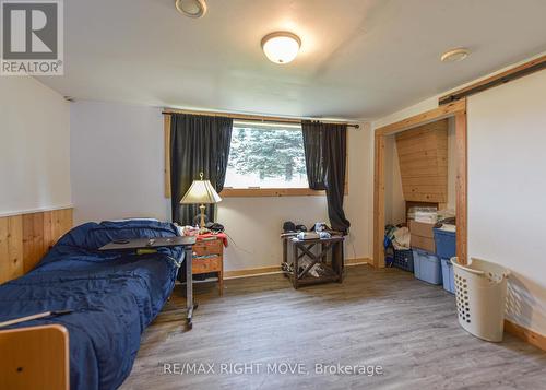 8732 Hwy 12, Oro-Medonte, ON - Indoor Photo Showing Bedroom