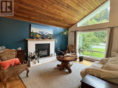 4933 Labelle Avenue, Terrace, BC - Indoor Photo Showing Living Room With Fireplace