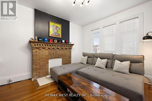 76 Rosemount Avenue, Toronto, ON - Indoor