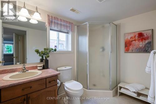 17 Abbey Road, Orangeville, ON - Indoor Photo Showing Bathroom