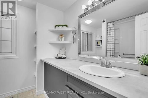 129 Mallard Crescent, Waterloo, ON - Indoor Photo Showing Bathroom