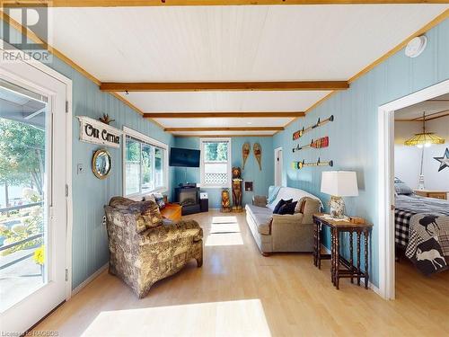 199 Mallory Beach Road, South Bruce Peninsula, ON - Indoor Photo Showing Living Room