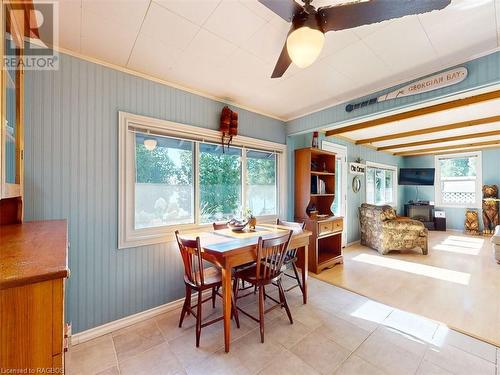 199 Mallory Beach Road, South Bruce Peninsula, ON - Indoor Photo Showing Dining Room