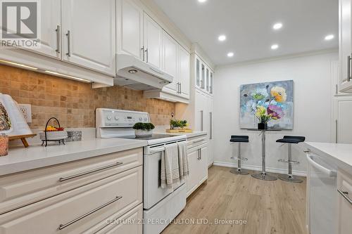 63 Springhouse Square, Toronto, ON - Indoor Photo Showing Kitchen