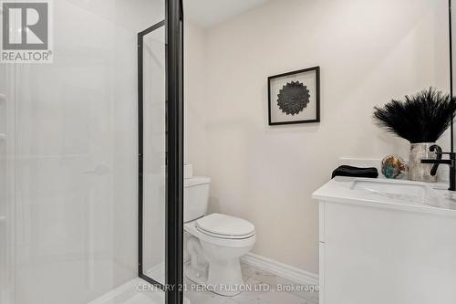 63 Springhouse Square, Toronto, ON - Indoor Photo Showing Bathroom