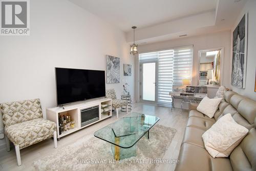 142 - 331 Broward Way, Innisfil, ON - Indoor Photo Showing Living Room