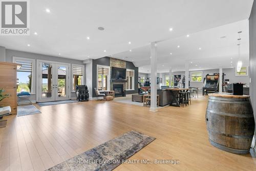 29 Grandview Crescent, Bradford West Gwillimbury, ON - Indoor Photo Showing Living Room