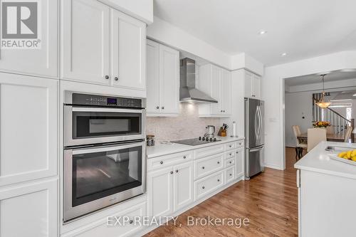 2473 Elder Lane, Oakville, ON - Indoor Photo Showing Kitchen