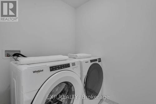 2473 Elder Lane, Oakville, ON - Indoor Photo Showing Laundry Room