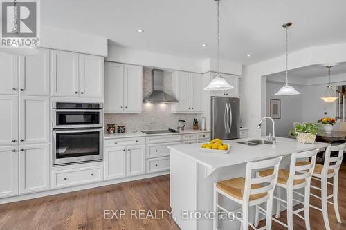 2473 Elder Lane, Oakville, ON - Indoor Photo Showing Kitchen With Double Sink With Upgraded Kitchen