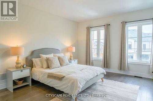 2405 Irene Crescent, Oakville, ON - Indoor Photo Showing Bedroom