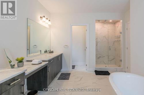 2405 Irene Crescent, Oakville, ON - Indoor Photo Showing Bathroom