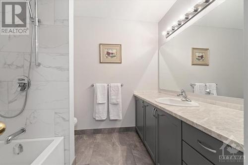 6057 Pineglade Crescent, Ottawa, ON - Indoor Photo Showing Bathroom