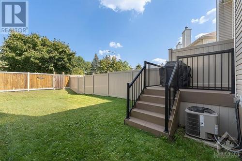 6057 Pineglade Crescent, Ottawa, ON - Outdoor