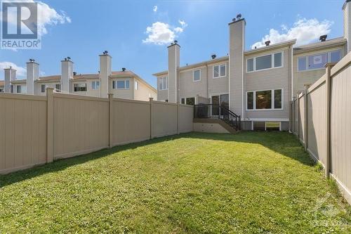 6057 Pineglade Crescent, Ottawa, ON - Outdoor