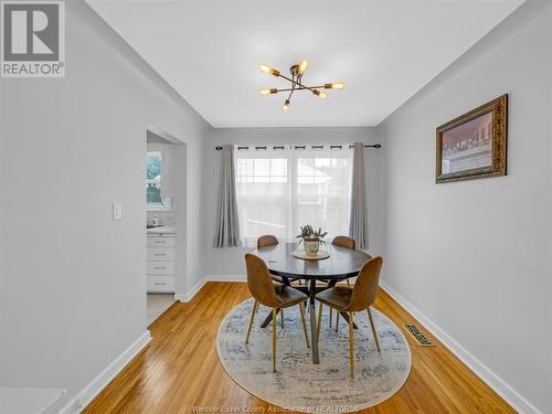 3560 Academy Drive, Windsor, ON - Indoor Photo Showing Dining Room