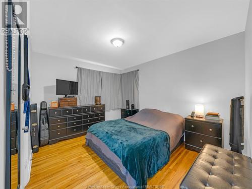 3560 Academy Drive, Windsor, ON - Indoor Photo Showing Bedroom