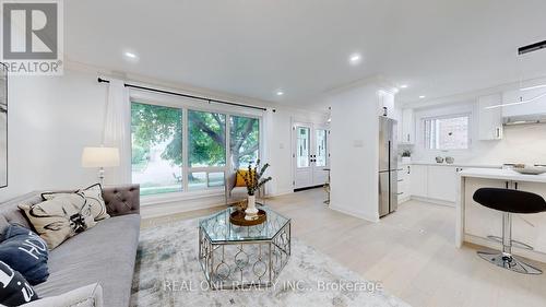 29 Corning Road, Toronto, ON - Indoor Photo Showing Living Room