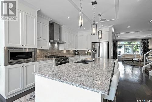 432 7Th Street E, Saskatoon, SK - Indoor Photo Showing Kitchen With Double Sink With Upgraded Kitchen