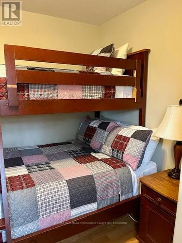 107 - 4 - 1052 Rat Bay Road, Lake Of Bays, ON - Indoor Photo Showing Bedroom