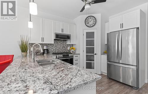 86 Covington Crescent, Belleville, ON - Indoor Photo Showing Kitchen With Double Sink With Upgraded Kitchen