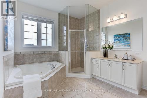 223 Selwyn Road, Richmond Hill, ON - Indoor Photo Showing Bathroom