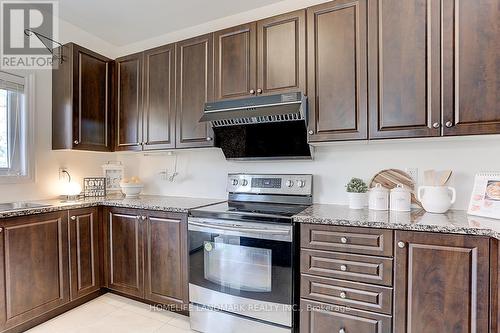 223 Selwyn Road, Richmond Hill, ON - Indoor Photo Showing Kitchen