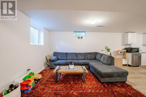 Lower - 38 Reynolds Lane, Barrie, ON - Indoor Photo Showing Living Room