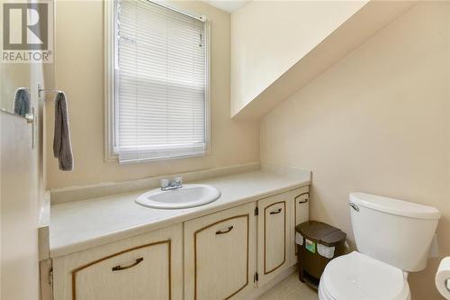 2 piece ensuite - 4 - 27 Aldershot Avenue, Brockville, ON - Indoor Photo Showing Bathroom