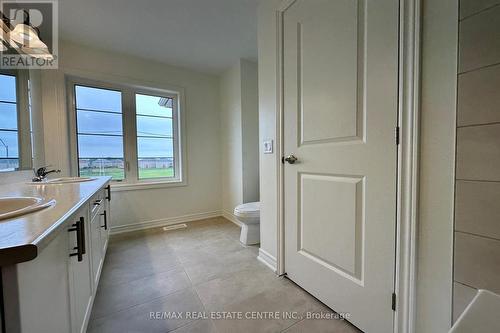 83 Picardy Drive, Hamilton, ON - Indoor Photo Showing Bathroom