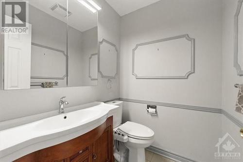 1623 Sunview Drive, Ottawa, ON - Indoor Photo Showing Bathroom