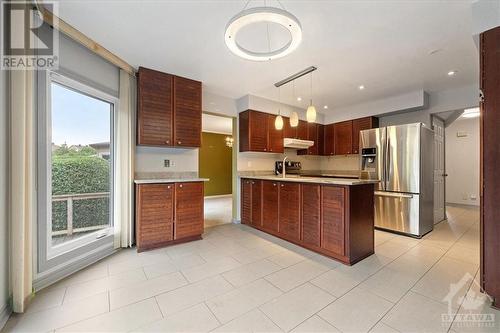 1623 Sunview Drive, Ottawa, ON - Indoor Photo Showing Kitchen