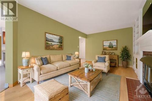 This photo has been virtually staged. - 1623 Sunview Drive, Ottawa, ON - Indoor Photo Showing Living Room