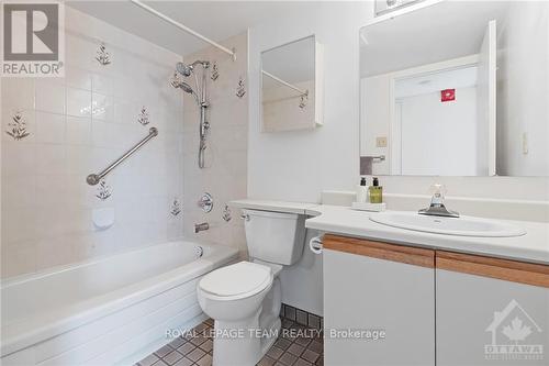 606 - 50 Emmerson Avenue, Ottawa, ON - Indoor Photo Showing Bathroom