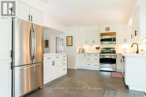 291 Appleby Road, Hamilton, ON - Indoor Photo Showing Kitchen With Stainless Steel Kitchen With Upgraded Kitchen