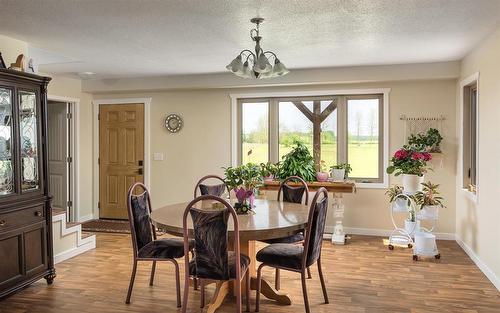 64134 Pr 352 Highway, Rm Of North Norfolk, MB - Indoor Photo Showing Dining Room