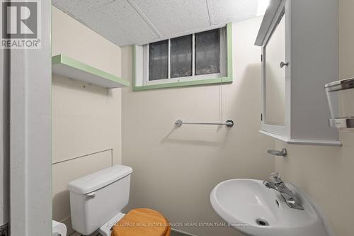 87 Clifton Road, Toronto, ON - Indoor Photo Showing Bathroom