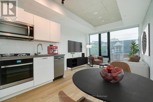 501 - 195 Mccaul Street, Toronto, ON - Indoor Photo Showing Kitchen