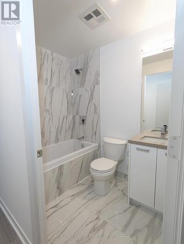 501 - 195 Mccaul Street, Toronto, ON - Indoor Photo Showing Bathroom