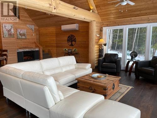 4210 Mole Road, Burton, BC - Indoor Photo Showing Living Room With Fireplace