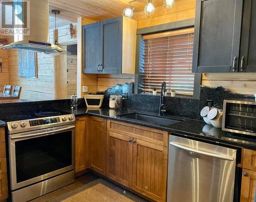 4210 Mole Road, Burton, BC - Indoor Photo Showing Kitchen