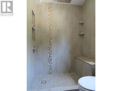 4210 Mole Road, Burton, BC - Indoor Photo Showing Bathroom