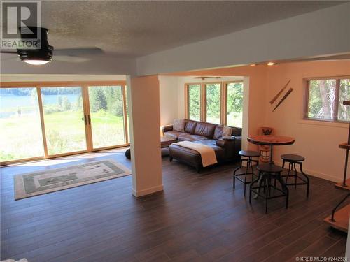 4210 Mole Road, Burton, BC - Indoor